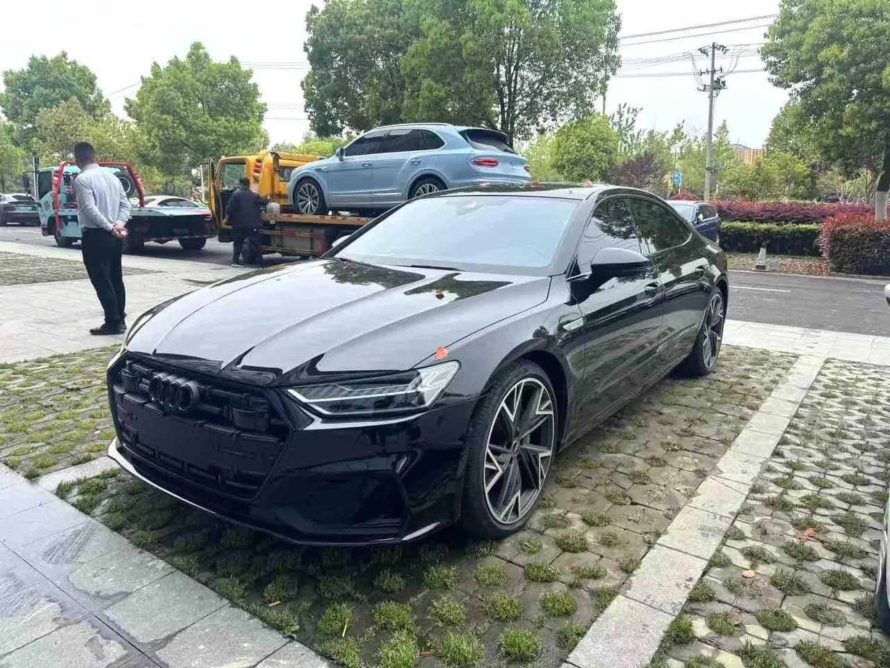 Open image lightbox: Audi 2024 A7L 2.0TFSI 45TFSI Quattro S-line Black Samurai Edition Automatic Gear
