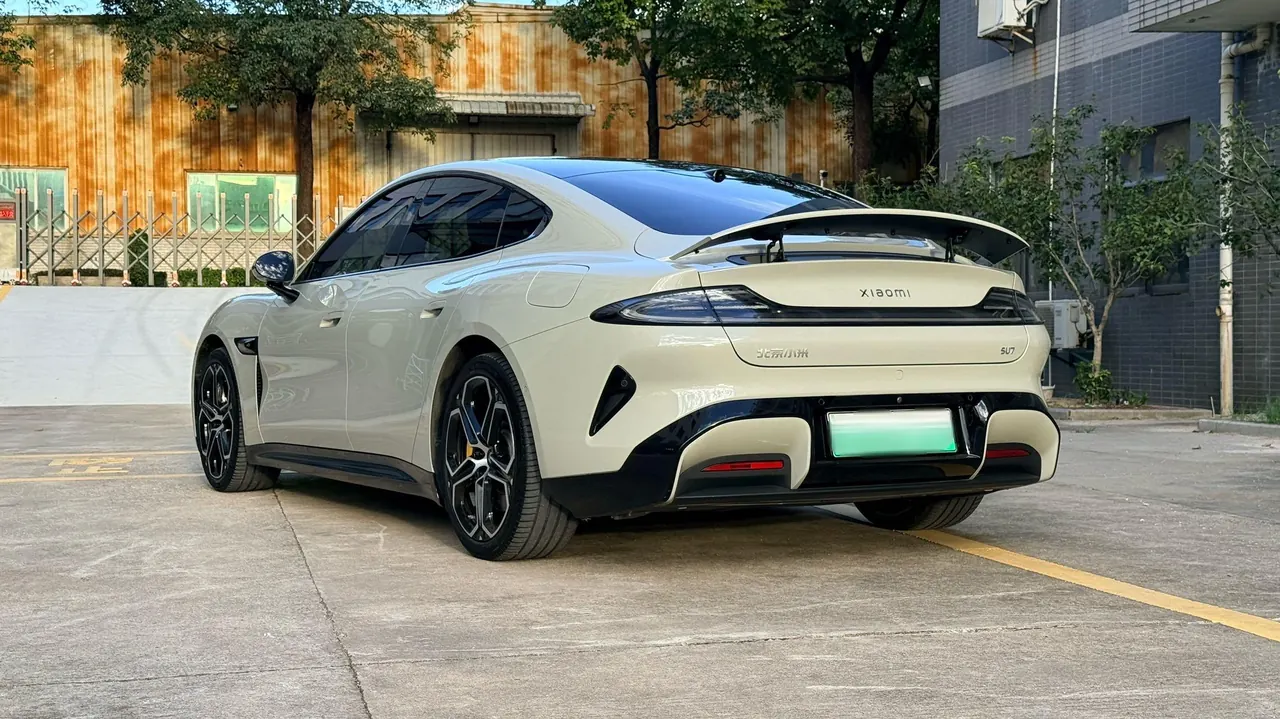 MI 2024 SU 7 800km 4-wheel drive ultra-long endurance high-end smart driving Max version automatic gear 4