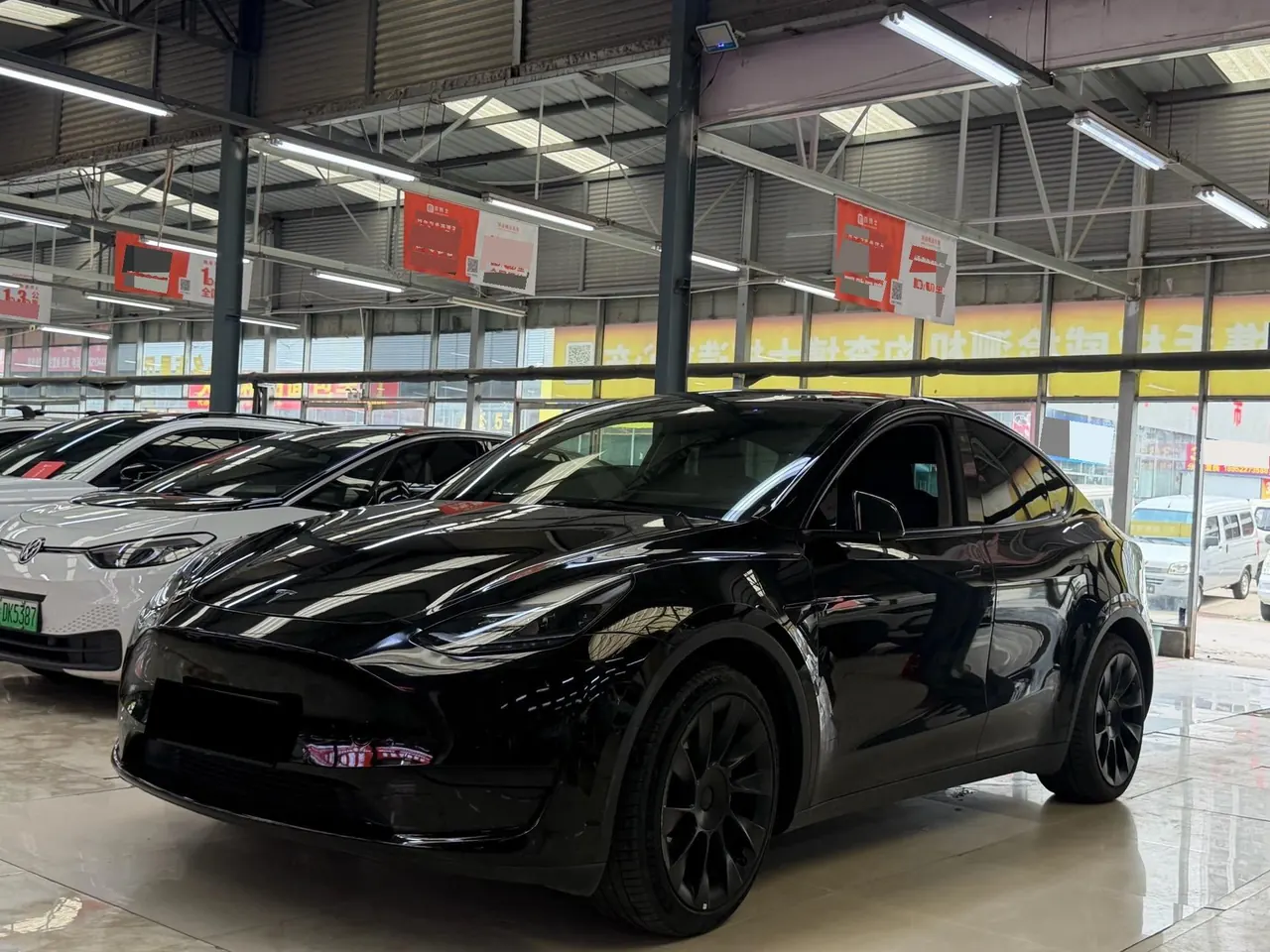 Tesla 2022 Model Y rear-wheel drive version automatic transmission - View 1