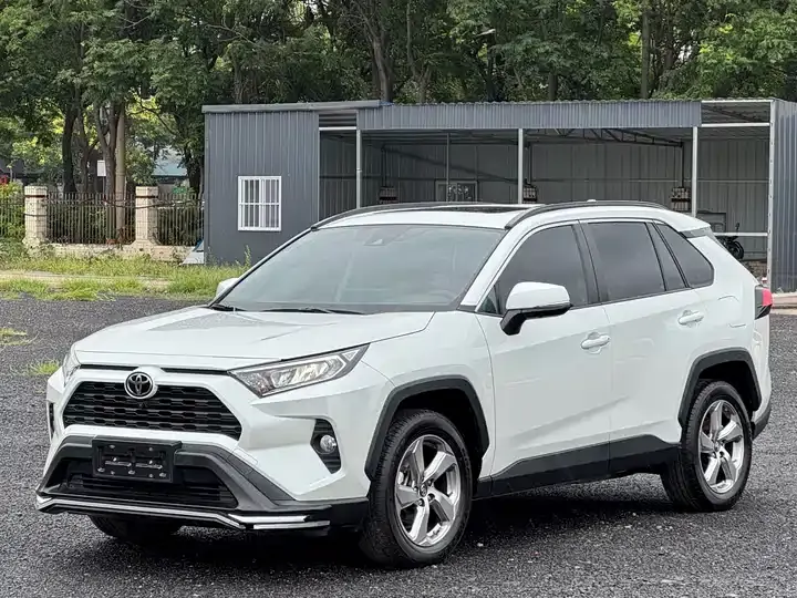 RAV4 Rongfeng 2021 2.0L CVT Two-Drive Fashion Edition - View 1