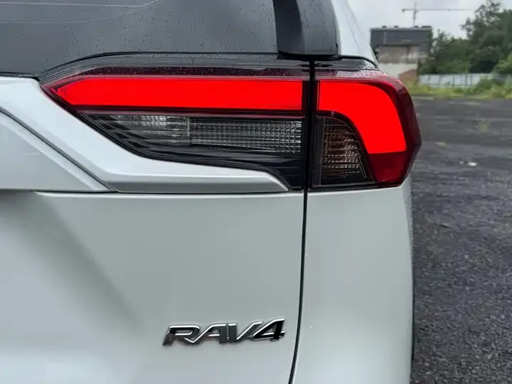 RAV4 Rongfeng 2021 2.0L CVT Two-Drive Fashion Edition 10