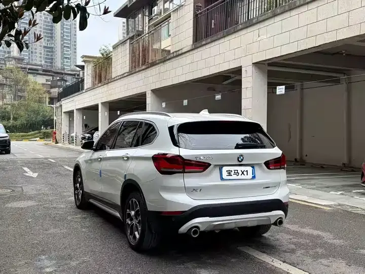 BMW X1 2022 sDrive20Li exclusive type 7