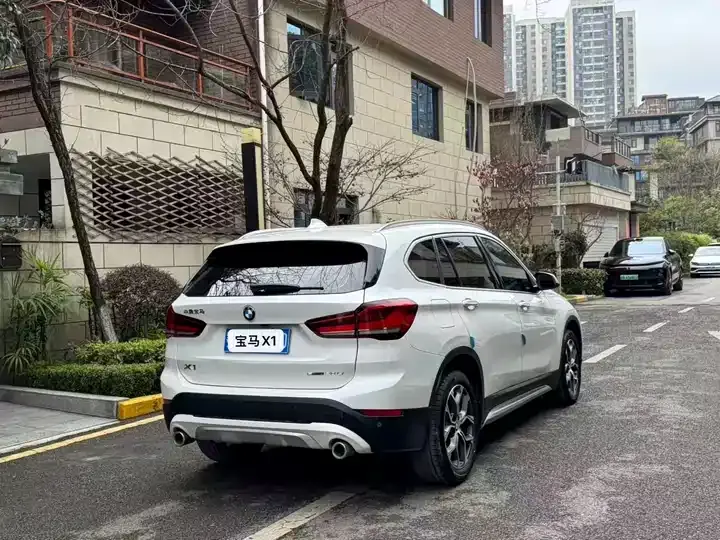 BMW X1 2022 sDrive20Li exclusive type 9