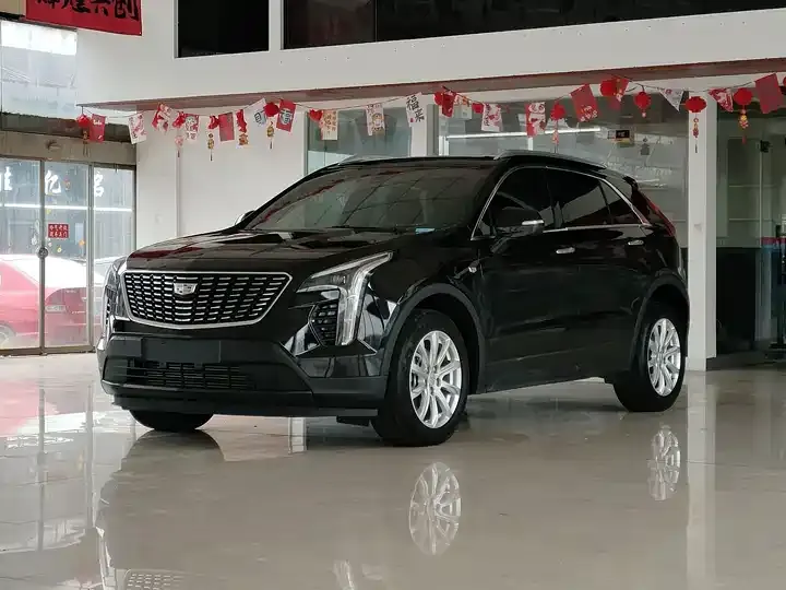 Cadillac XT4 2022 28T Two-Drive Fashion Type - View 1
