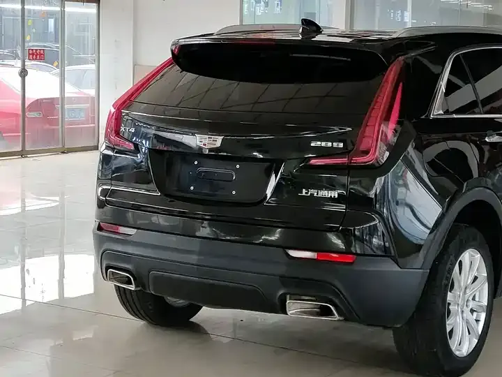 Cadillac XT4 2022 28T Two-Drive Fashion Type 10