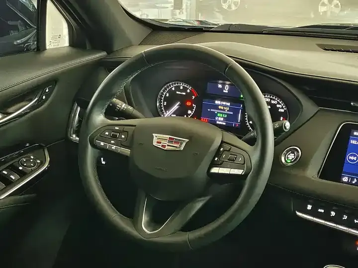 Cadillac XT4 2022 28T Two-Drive Fashion Type 11