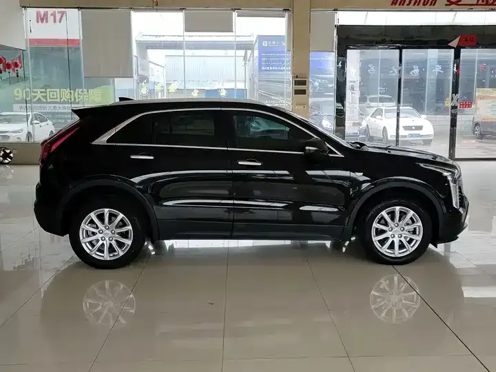 Cadillac XT4 2022 28T Two-Drive Fashion Type 7