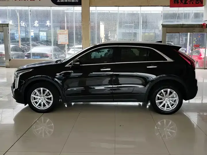 Cadillac XT4 2022 28T Two-Drive Fashion Type 8