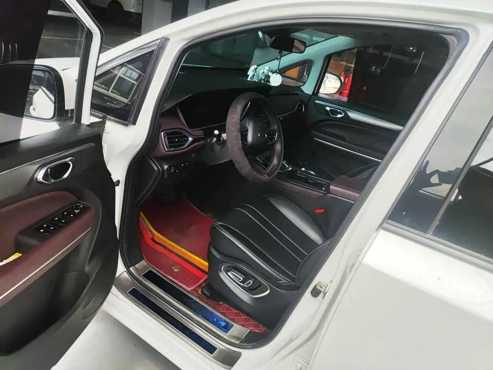 GAC Trumpchi 2021 M6 PRO 1.5T 270T Prestige Automatic 3