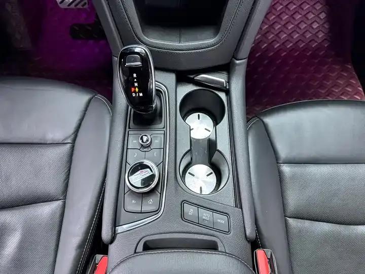 Cadillac XT6 2022 2.0T 6-seat 4-wheel drive luxury model 10