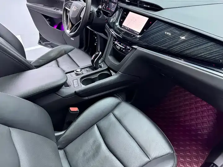 Cadillac XT6 2022 2.0T 6-seat 4-wheel drive luxury model 12