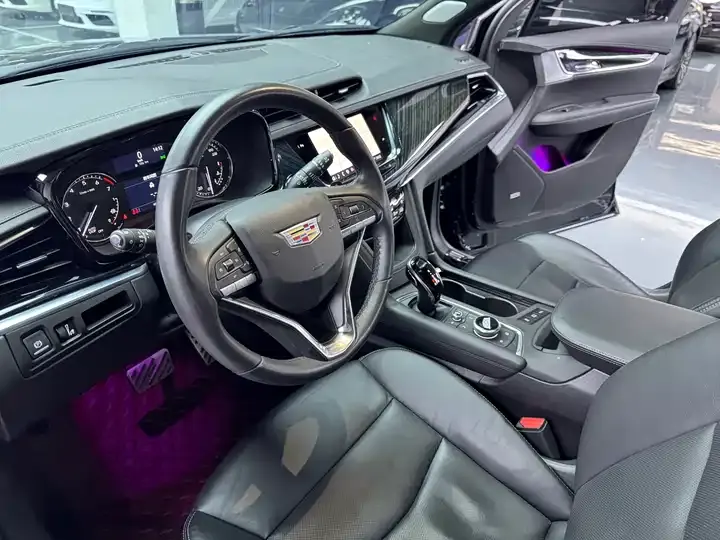 Cadillac XT6 2022 2.0T 6-seat 4-wheel drive luxury model 7