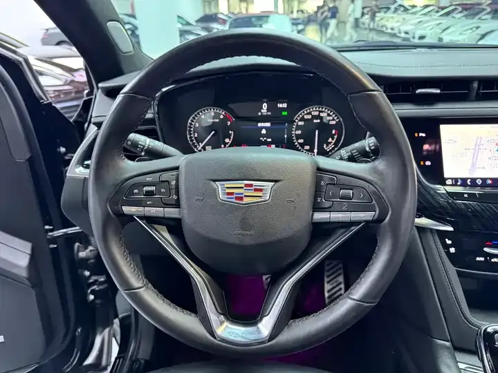 Cadillac XT6 2022 2.0T 6-seat 4-wheel drive luxury model 8