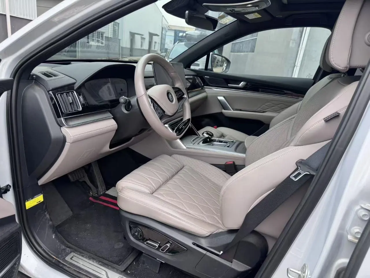 BYD Tang New Energy 2024 Tang DM-i 1.5T Stepless Champion Edition 200KM Exclusive Automatic Gear 6