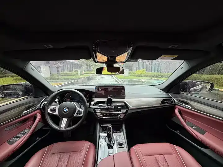 BMW 5 Series 2022 Modified 530Li Leading M Sports Suit 5