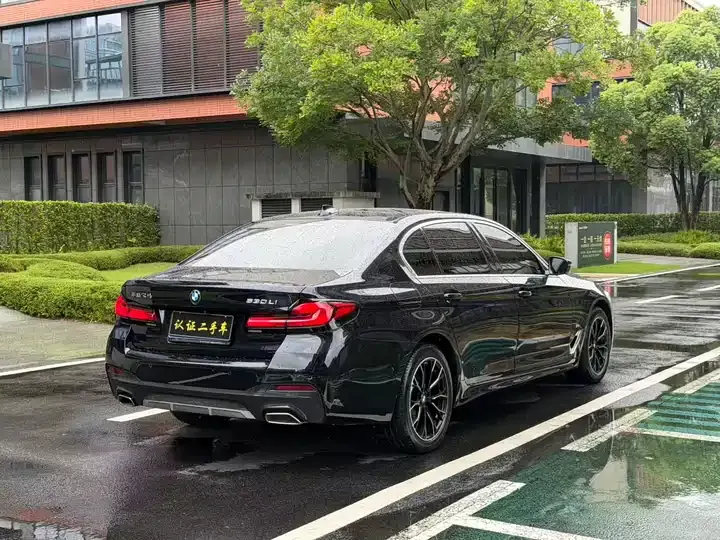 BMW 5 Series 2022 Modified 530Li Leading M Sports Suit 7