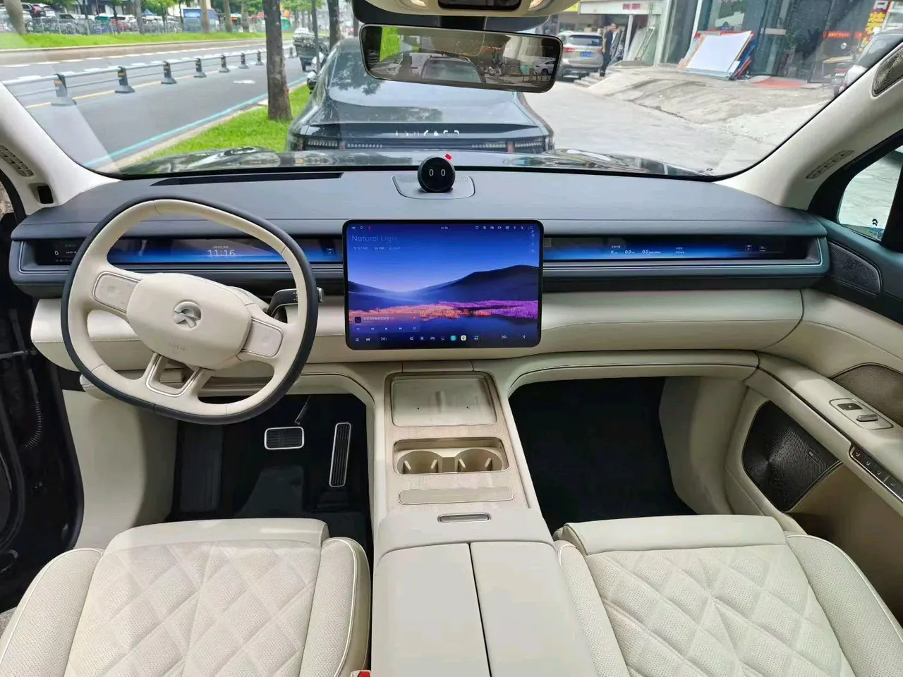 NIO 2026 ES8 6-seat executive deluxe automatic gear 2