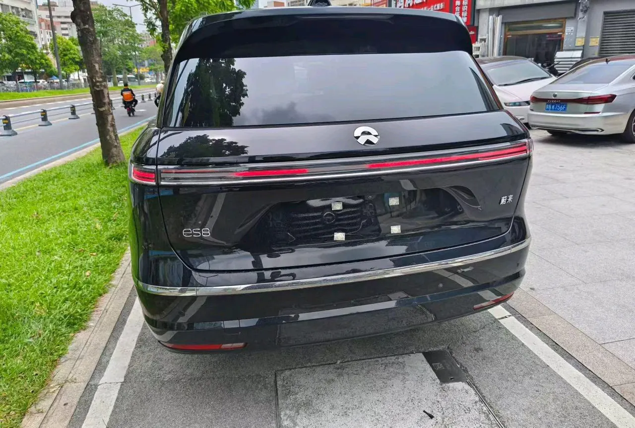 NIO 2026 ES8 6-seat executive deluxe automatic gear 4