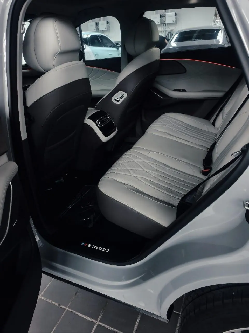Xingtu 2026 Eta Eta Eta C- DM 1.5T Global Edition 200 Long Endurance Four-wheel Drive Automatic Gear 2