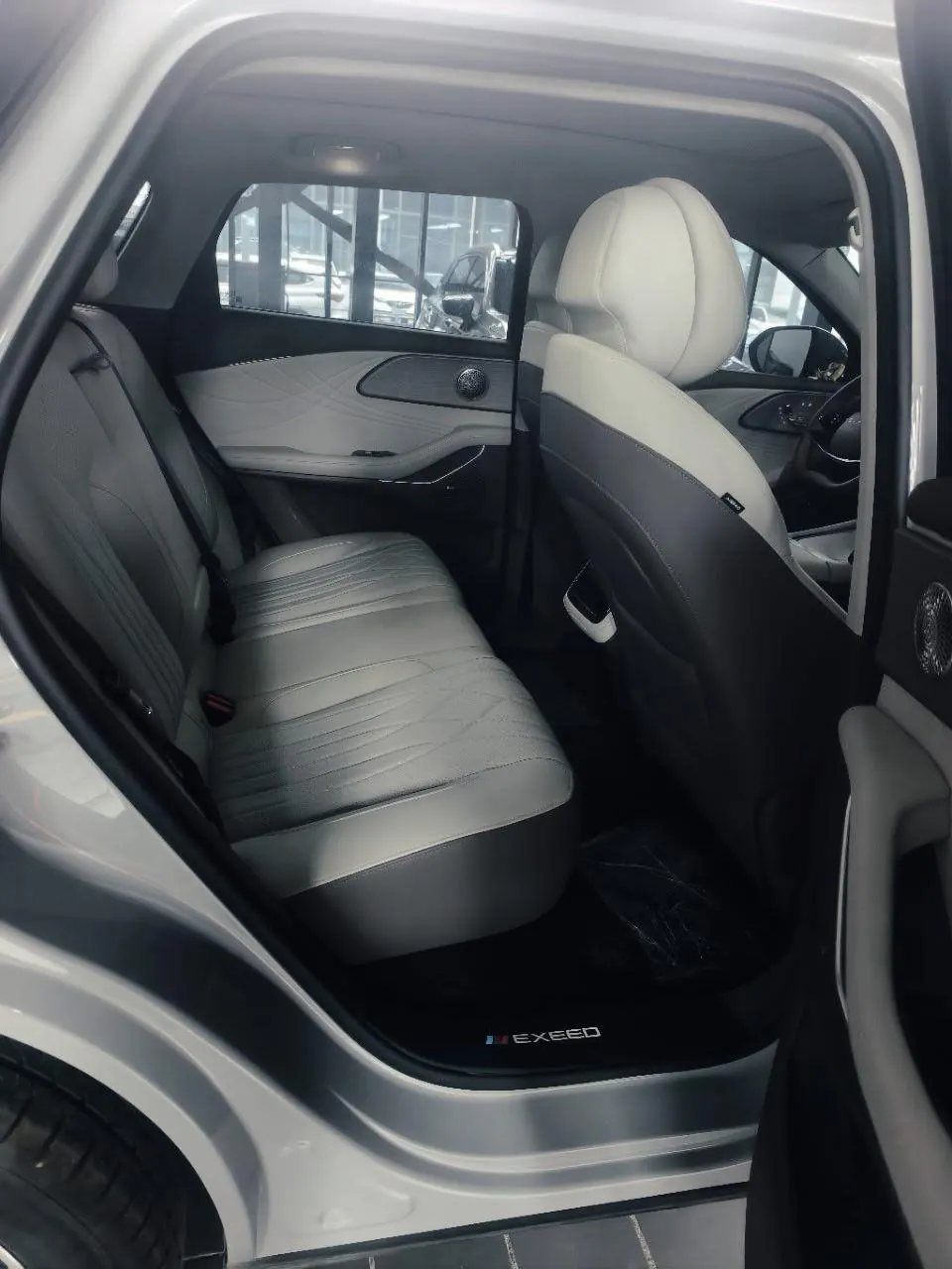 Xingtu 2026 Eta Eta Eta C- DM 1.5T Global Edition 200 Long Endurance Four-wheel Drive Automatic Gear 5