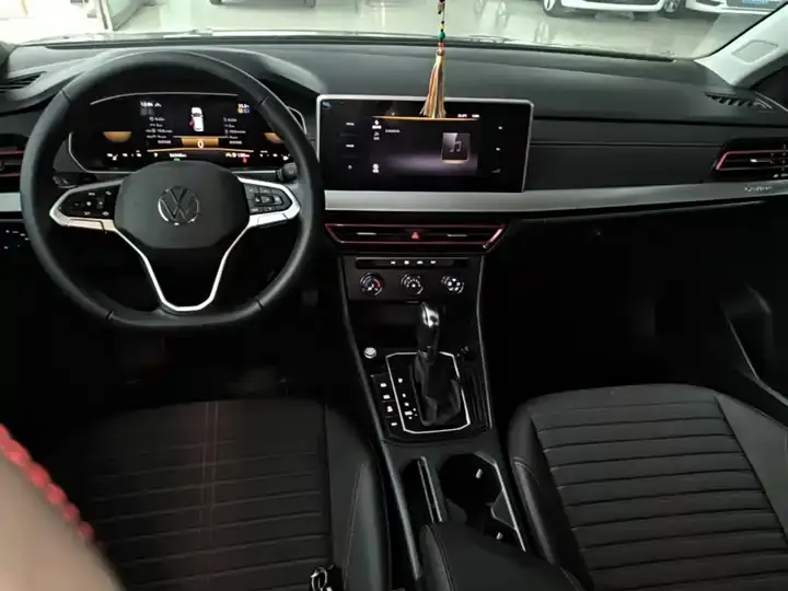 Langyi 2023 300TSI DSG Star Full Edition 10