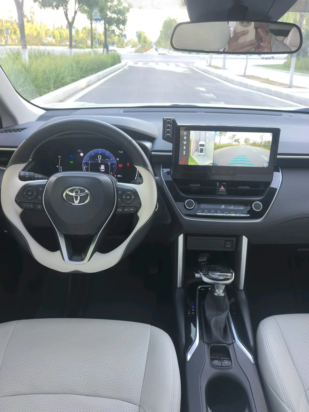 Toyota 2024 Front Landa 2.0 Stepless Leading Edition Automatic Gear 9