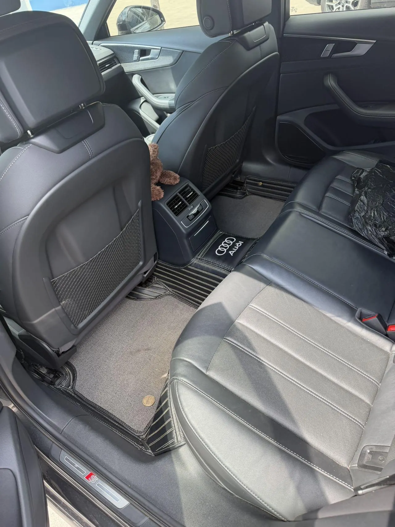 Audi 2024 A4L 2.0TFSI 40TFSI Deluxe Dynamic Automatic 6