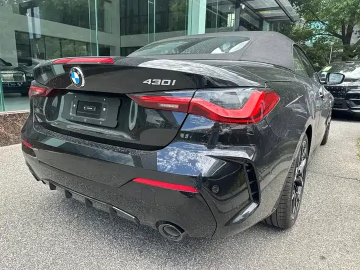 BMW 4 Series 2024 430i Convertible M Sports Obsidian Night Suit 10