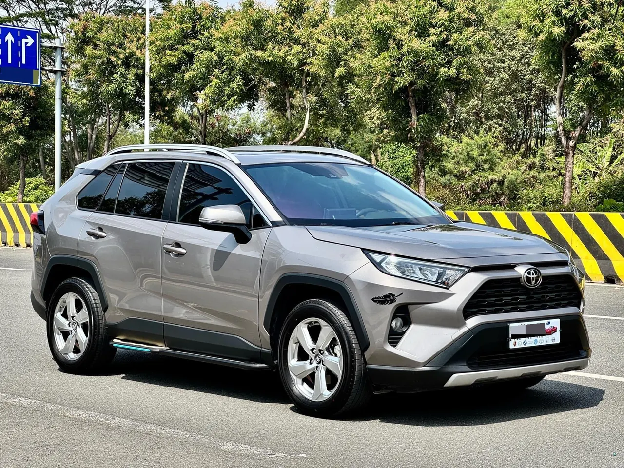 Toyota 2021 RAV4 Rongbo 2.0 Stepless Two-Drive Fashion Edition Automatic Gear 3