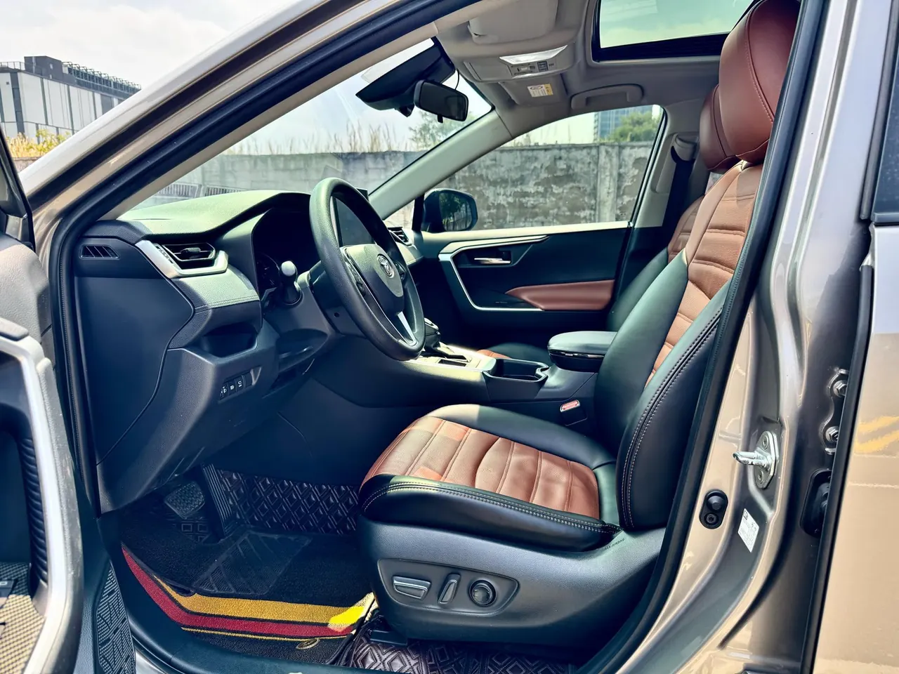 Toyota 2021 RAV4 Rongbo 2.0 Stepless Two-Drive Fashion Edition Automatic Gear 7