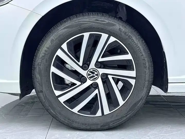 Langyi 2024 1.5L Auto Star 5 Million Edition 9