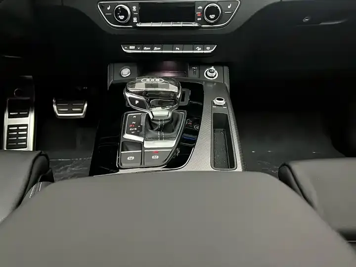Audi Q5L 2024 40 TFSI luxury dynamic 11