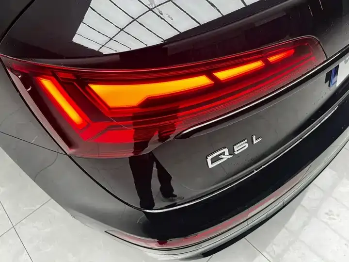 Audi Q5L 2024 40 TFSI luxury dynamic 6