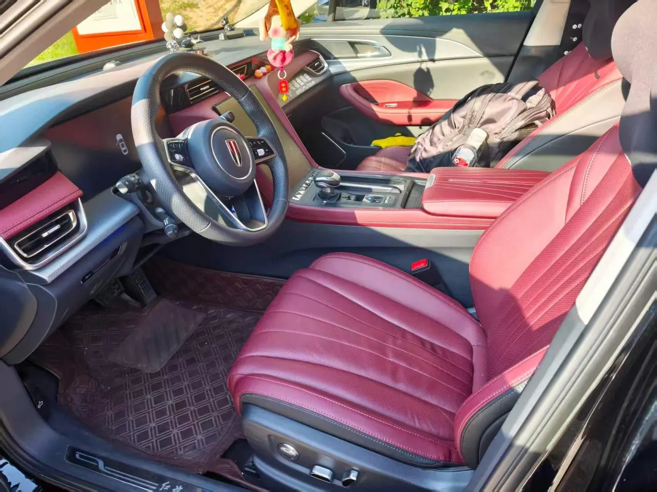HongQi 2024 H5 2.0T Zhilian Qi Chang Edition Automatic Gear 2