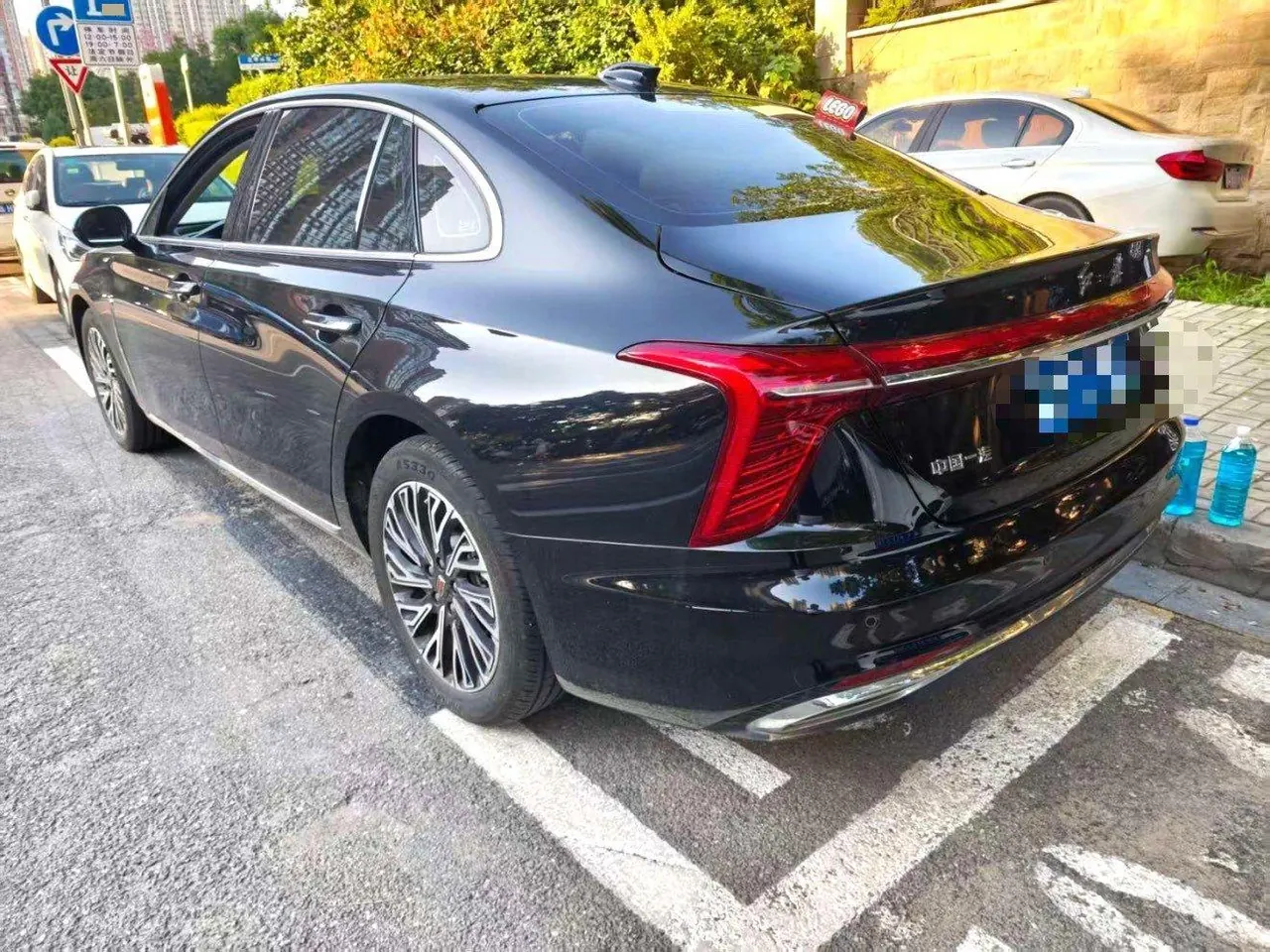 HongQi 2024 H5 2.0T Zhilian Qi Chang Edition Automatic Gear 4