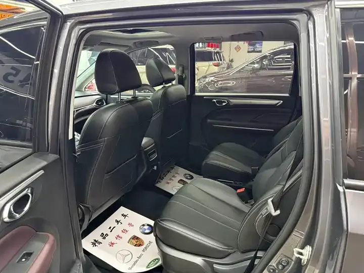 Trumpchi M6 2021 PRO 270T Automatic Luxury Edition 5