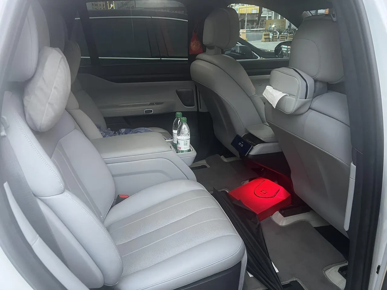 NIO 2023 ES8 75kWh Executive Edition Automatic Gear 5