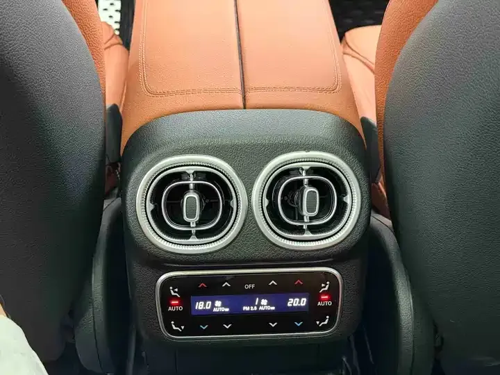 Mercedes Benz GLC 2024 GLC 300 L 4MATIC Dynamic 5-seat 11