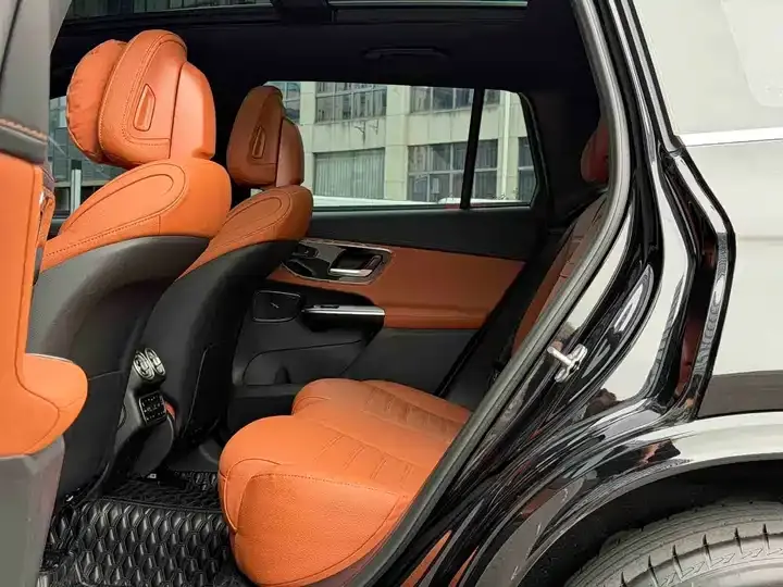 Mercedes Benz GLC 2024 GLC 300 L 4MATIC Dynamic 5-seat 8