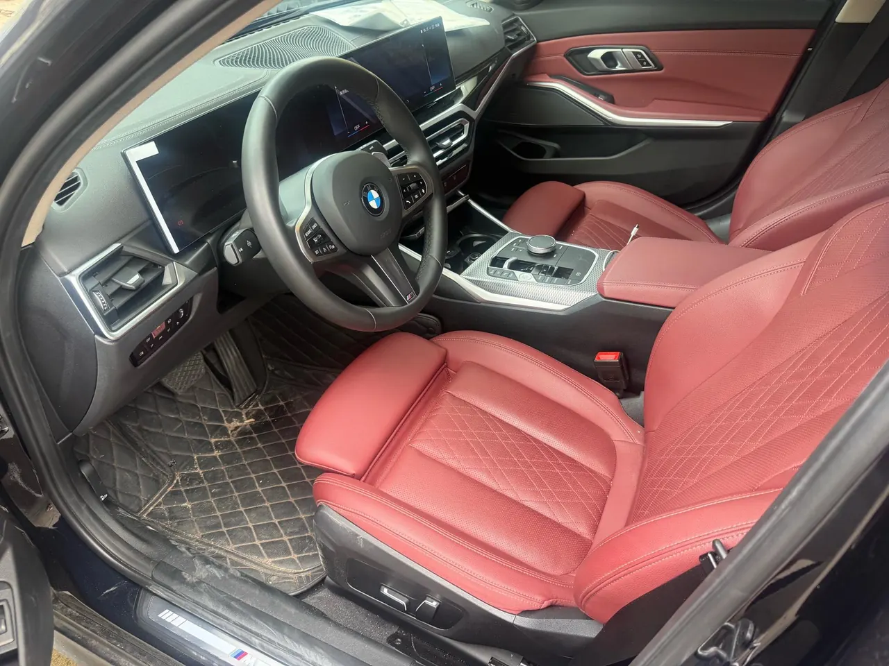 BMW 3 Series 2024 325Li 2.0T M Sports Obsidian Night Suit Automatic Gear 5