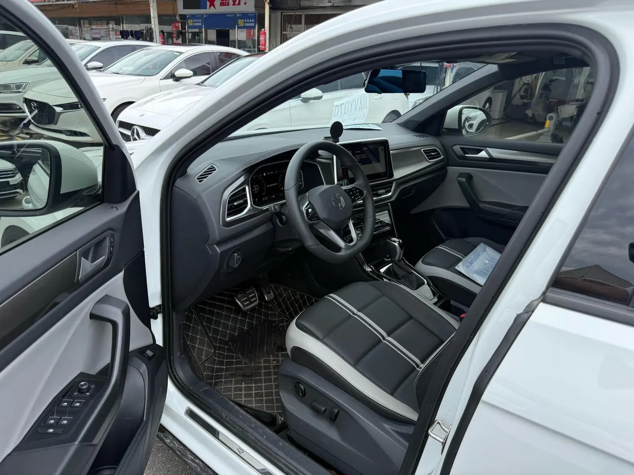 Volkswagen 2023 Tange 1.5TSI 300TSI Two-Drive Chen Guang Edition Automatic Gear 2
