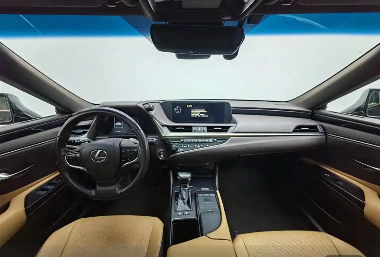 Lexus ES (Imported) 2020 ES200 2.0 Stepless Premium Edition Automatic Gear 6