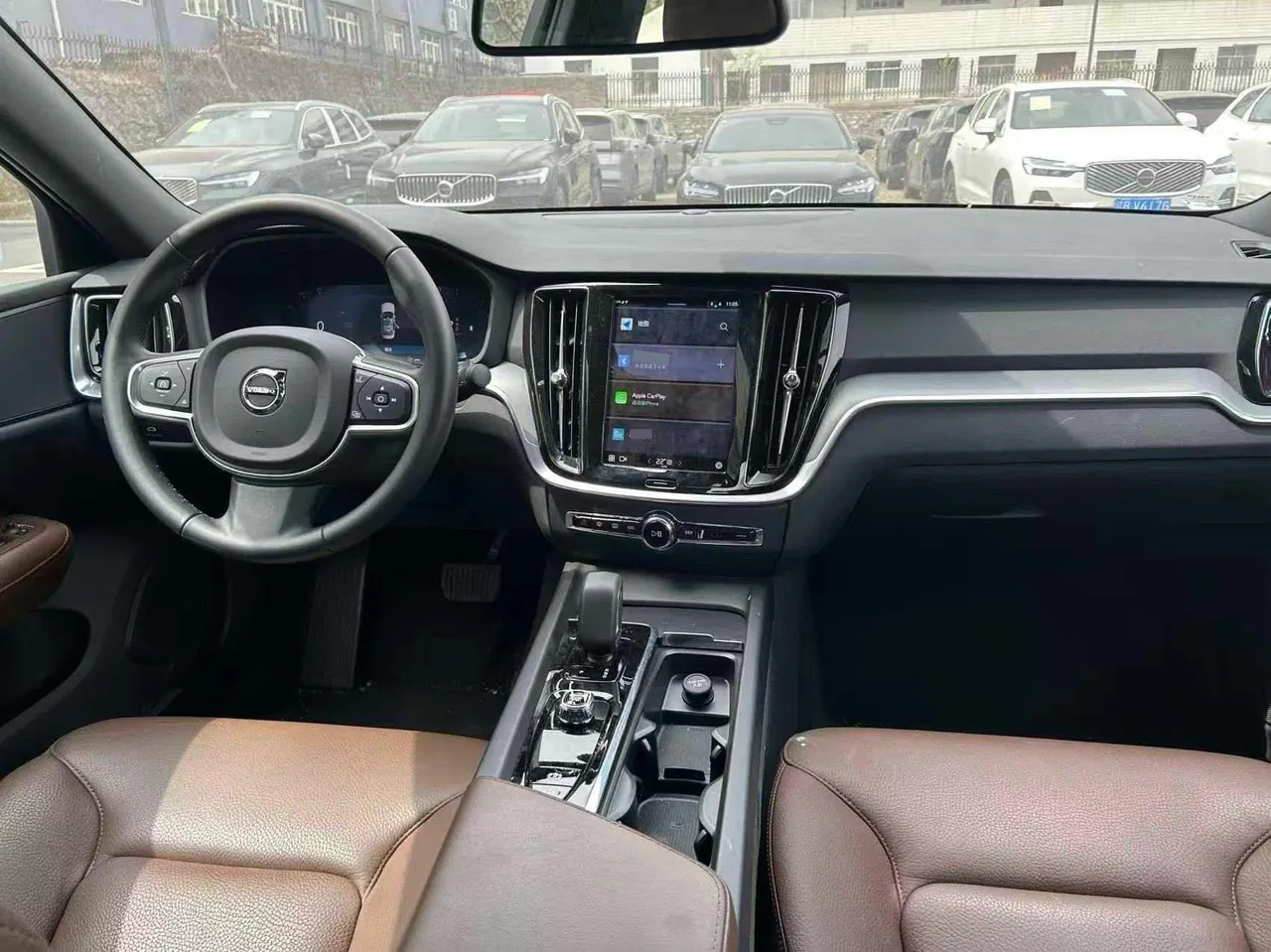 Volvo 2026 S60 48V 2.0T B4 Zhiyi Deluxe Edition Automatic Gear 3
