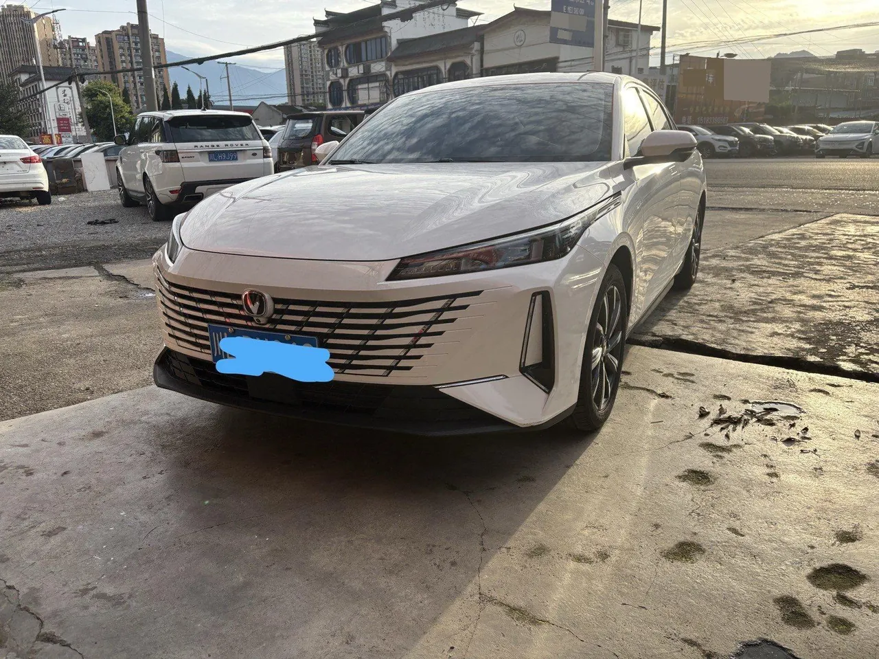 Open image lightbox: ChangAn 2024 Yidong 1.5TGDI Honorable Automatic Gear