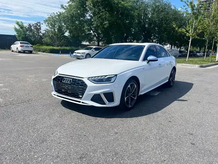 Audi A4L 2022 40 TFSI Fashion Dynamic - View 1