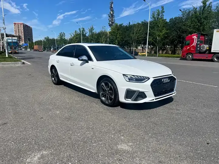Audi A4L 2022 40 TFSI Fashion Dynamic 3