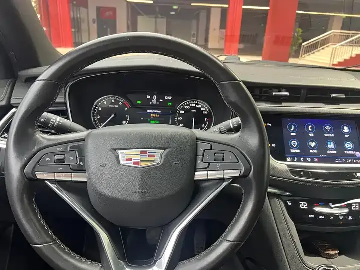Cadillac XT6 2022 2.0T Seven-seat Four-wheel Drive Fashion 120 Anniversary Limited Edition 7