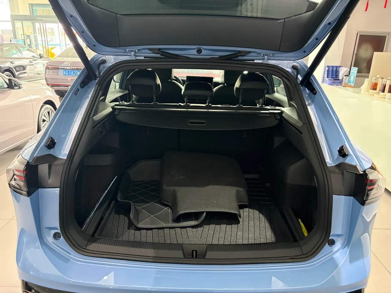 Volkswagen 2026 Tiguan L PRO 2.0TSI 380TSI Four-wheel Drive R-Line Smart Edition Automatic Gear 14