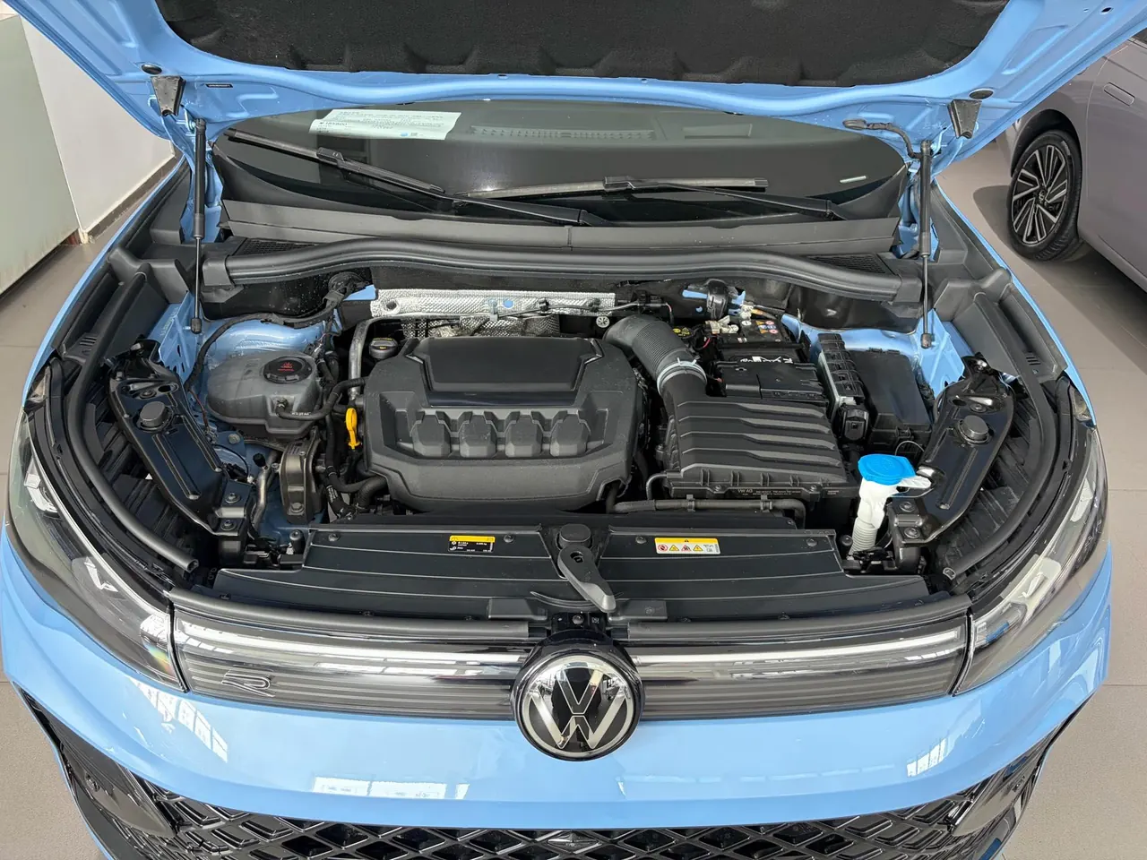 Volkswagen 2026 Tiguan L PRO 2.0TSI 380TSI Four-wheel Drive R-Line Smart Edition Automatic Gear 16