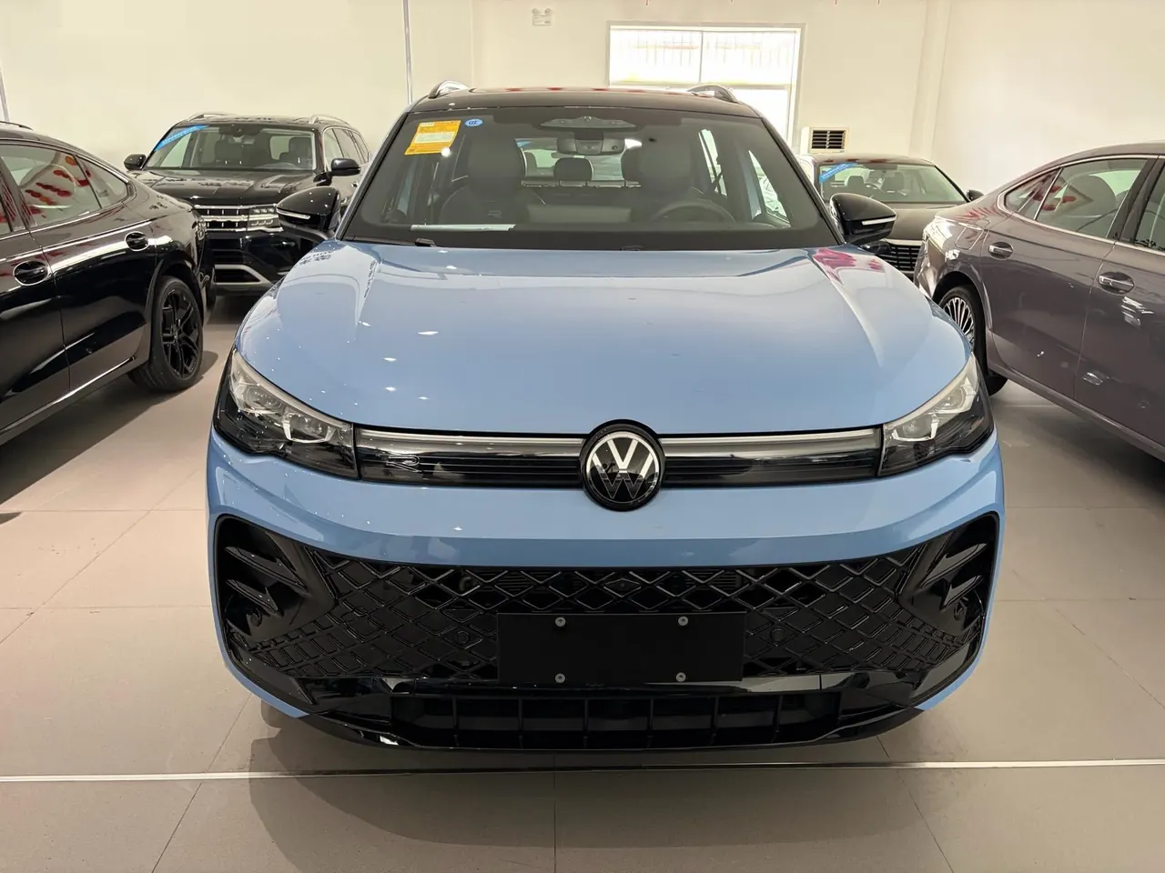 Volkswagen 2026 Tiguan L PRO 2.0TSI 380TSI Four-wheel Drive R-Line Smart Edition Automatic Gear 2